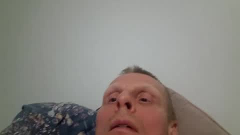 Snapshot of u2232739082 chatting on November 23, 5:40 am u2232739082 online show from November 23, 5:40 am