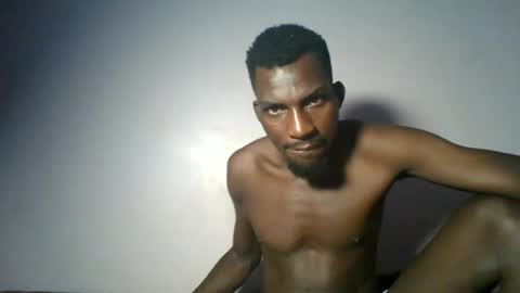 Snapshot of uae_love chatting on July 27, 9:33 pm uae_love online show from July 27, 9:33 pm