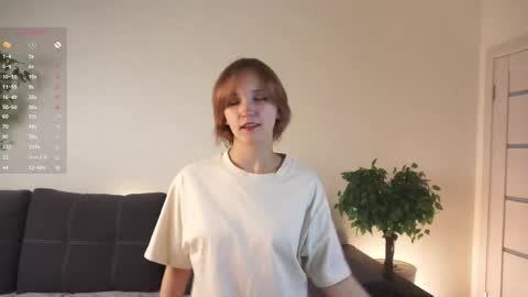 Lili online show from December 5, 7:10 pm