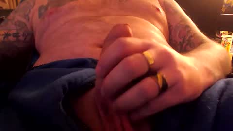 Snapshot of udragon1980 chatting on February 11, 2:05 am Zane and Macy online show from February 11, 2:05 am