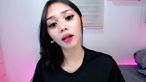 urbbgirl alliah online show from February 2, 6:23 am