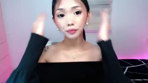 Snapshot of ughliah chatting on July 18, 2:38 am urbbgirl alliah online show from July 18, 2:38 am