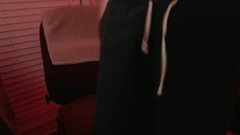 B online show from April 19, 2:22 am