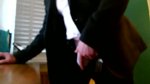 ukclive online show from October 15, 9:31 am