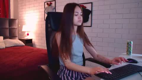 Ulia online show from April 13, 5:13 am