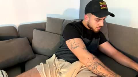 Snapshot of ulisesroca chatting on July 19, 2:21 pm ulisesroca online show from July 19, 2:21 pm
