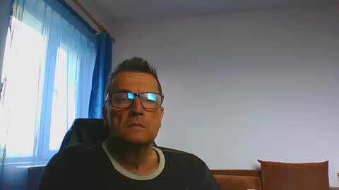 Snapshot of ulmeni4 chatting on May 31, 1:29 pm ulmeni4 online show from May 31, 1:29 pm