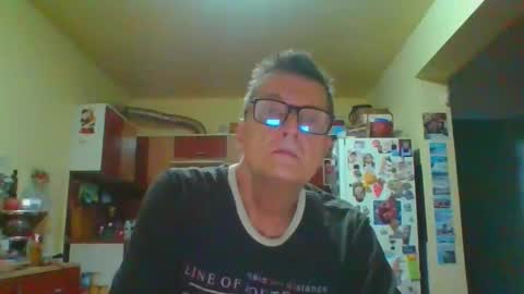 Snapshot of ulmeni4 chatting on June 10, 12:00 am ulmeni4 online show from June 10, 12:00 am