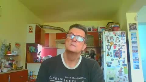 Snapshot of ulmeni4 chatting on June 10, 12:04 pm ulmeni4 online show from June 10, 12:04 pm