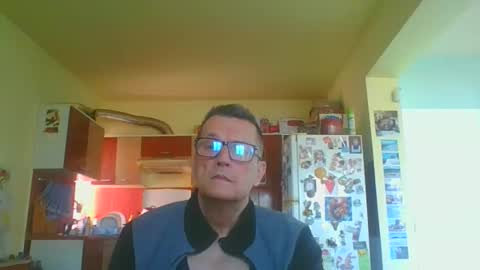 Snapshot of ulmeni7 chatting on March 7, 7:38 am ulmeni7 online show from March 7, 7:38 am