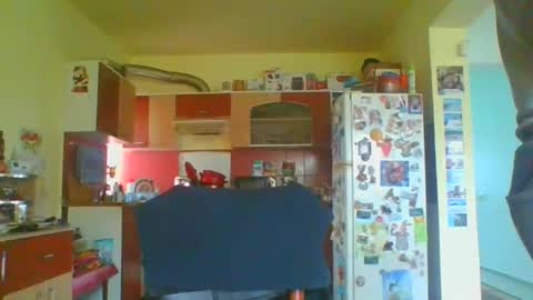 Snapshot of ulmeni7 chatting on March 19, 7:01 am ulmeni7 online show from March 19, 7:01 am