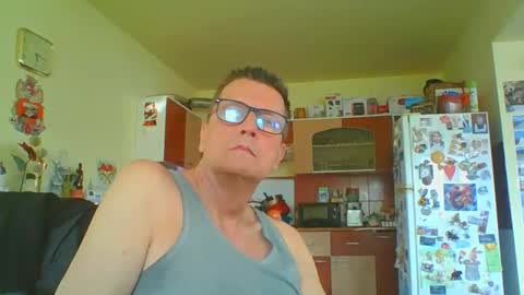 Snapshot of ulmeni7 chatting on March 23, 3:16 pm ulmeni7 online show from March 23, 3:16 pm
