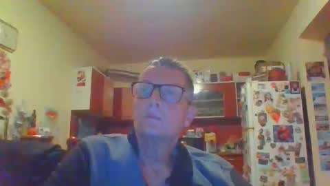 Snapshot of ulmeni7 chatting on April 2, 7:33 pm ulmeni7 online show from April 2, 7:33 pm