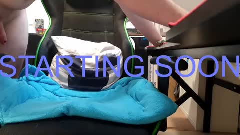 Snapshot of ultraunique chatting on December 6, 9:43 am Mr. Mrs. Smith online show from December 6, 9:43 am