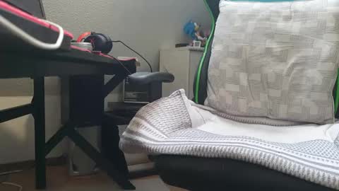 Snapshot of ultraunique chatting on February 16, 7:15 am Mr. Mrs. Smith online show from February 16, 7:15 am