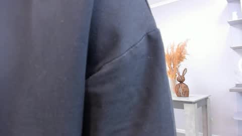 Snapshot of umbravelour chatting on November 29, 3:15 pm Kira online show from November 29, 3:15 pm