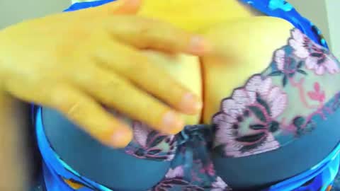 umnizza7777 online show from October 27, 8:29 am