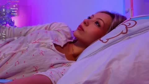 umpa_lummpa_ online show from April 12, 2:27 am