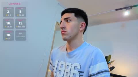 un_sluttyy online show from January 17, 11:26 am