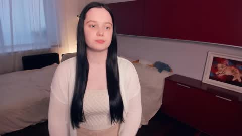 Lyna online show from March 2, 1:40 pm