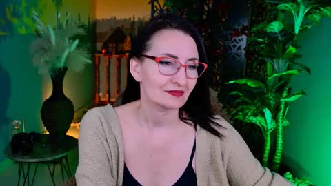 Snapshot of unatera chatting on February 23, 9:17 am UnaTera online show from February 23, 9:17 am