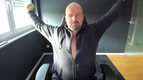 Uncle Bear online show from October 30, 9:44 am