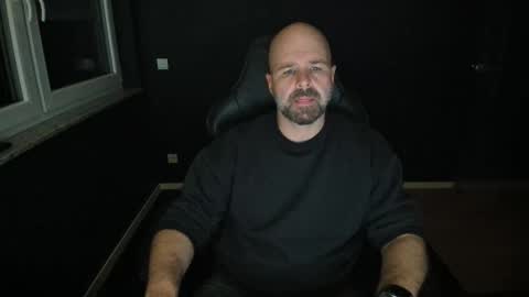 Uncle Bear online show from October 31, 5:36 pm