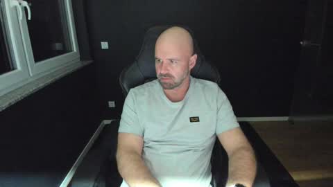 Uncle Bear online show from November 8, 12:33 am