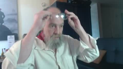 Snapshot of uncle_hottiecb chatting on July 7, 4:11 pm Uncle Hottie online show from July 7, 4:11 pm