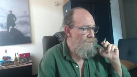 Snapshot of uncle_hottiecb chatting on July 14, 4:23 pm Uncle Hottie online show from July 14, 4:23 pm