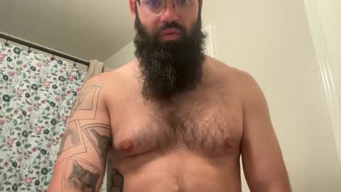 uncutbeard129840 online show from December 18, 1:22 am