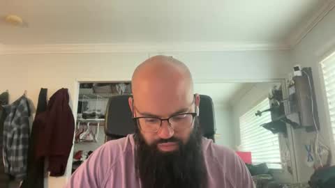 Snapshot of uncutbeard129840 chatting on May 1, 3:38 pm uncutbeard129840 online show from May 1, 3:38 pm