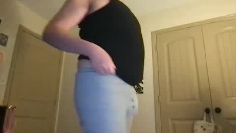 Snapshot of uncutc0wboy chatting on February 12, 8:16 am saint online show from February 12, 8:16 am