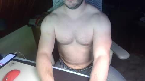 Under the desk online show from March 18, 9:29 pm