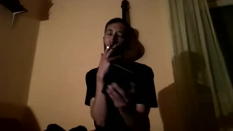 Snapshot of underguy19 chatting on October 11, 9:24 pm underguy19 online show from October 11, 9:24 pm