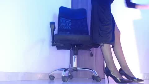 Snapshot of underlana____ chatting on April 29, 11:11 pm online show from April 29, 11:11 pm