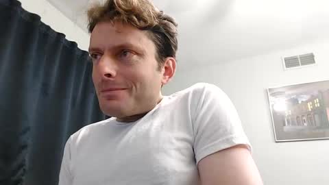 Snapshot of undress_me_ chatting on December 10, 2:17 pm undress me online show from December 10, 2:17 pm