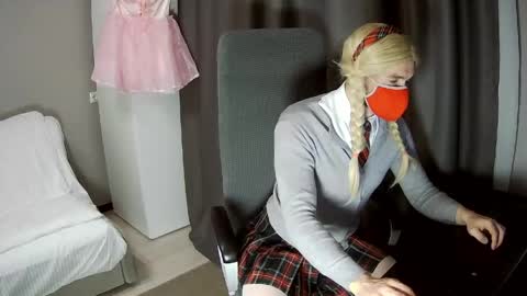 Mylittlecute online show from April 28, 7:19 pm