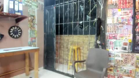 Snapshot of university199 chatting on December 1, 10:10 pm university online show from December 1, 10:10 pm