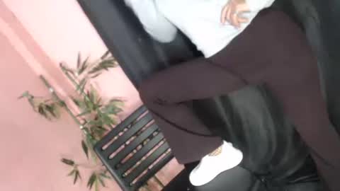 unknown_trans18 online show from April 15, 1:23 am