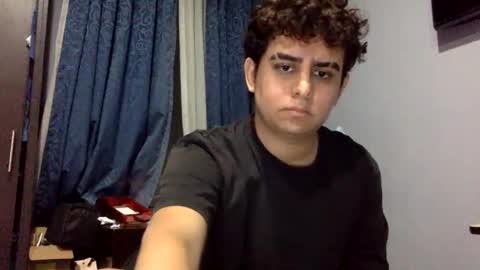 Snapshot of unlimitedfantasy chatting on February 15, 6:02 am Thiago online show from February 15, 6:02 am