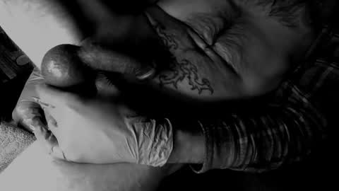 unlitimnaughty_ online show from November 19, 6:35 am