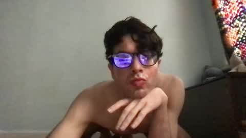 Snapshot of upsetboy chatting on April 28, 6:13 pm deaf mute boy online show from April 28, 6:13 pm