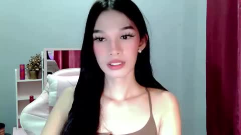 ur_asianbabexxx online show from March 28, 11:43 am