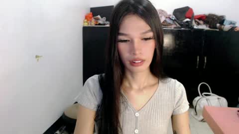 ur_asianbabexxx online show from May 6, 10:20 am