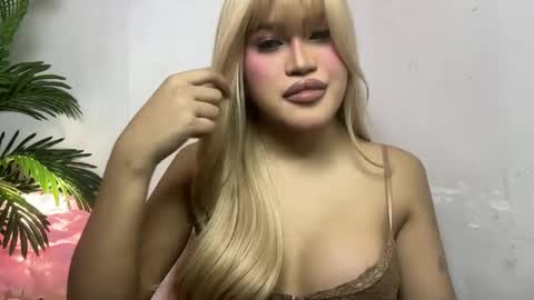 Snapshot of ur_bombshellpatty chatting on March 29, 7:03 pm ur_bombshellpatty online show from March 29, 7:03 pm