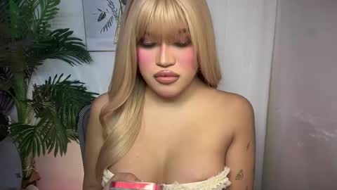 Snapshot of ur_bombshellpatty chatting on March 31, 6:41 pm ur_bombshellpatty online show from March 31, 6:41 pm