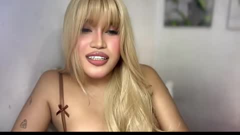 Snapshot of ur_bombshellpatty chatting on April 30, 9:19 pm ur_bombshellpatty online show from April 30, 9:19 pm