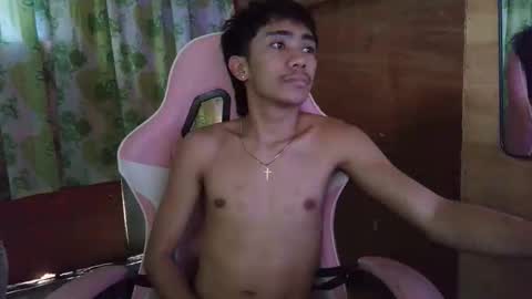 Snapshot of ur_fuckerboy chatting on May 18, 11:54 pm choso online show from May 18, 11:54 pm