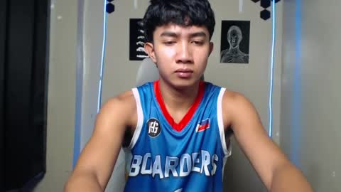 Snapshot of ur_hottestjonny chatting on July 10, 10:12 pm jonny online show from July 10, 10:12 pm